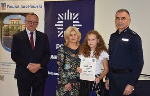 Zdjęcie grupowe laureatów konkursu