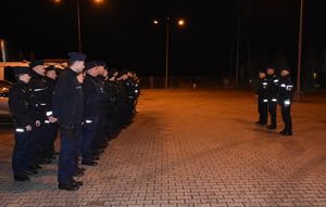 Policjanci podczas spotkania z komendantami