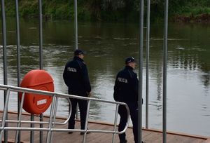 Policjanci na promenadzie