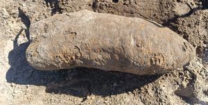 Skorodowana bomba lotnicza