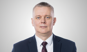 Zdjęcie portretowe Ministra Spraw Wewnętrznych i Administracji