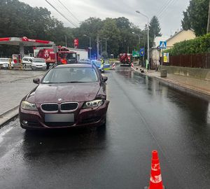 Uszkodzony samochód bmw