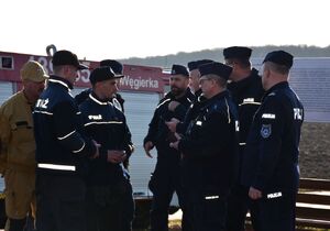 Policjanci w trakcie akcji poszukiwawczej