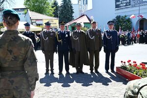 Przedstawiciele służb mundurowych podczas obchodów